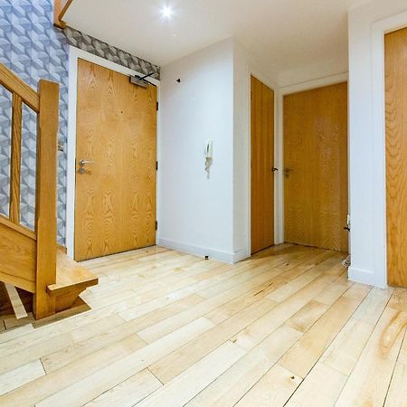 Spacious 3-Bed Penthouse With City Sky Line Views Шефилд Екстериор снимка