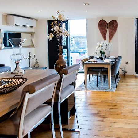 Spacious 3-Bed Penthouse With City Sky Line Views Шефилд Екстериор снимка