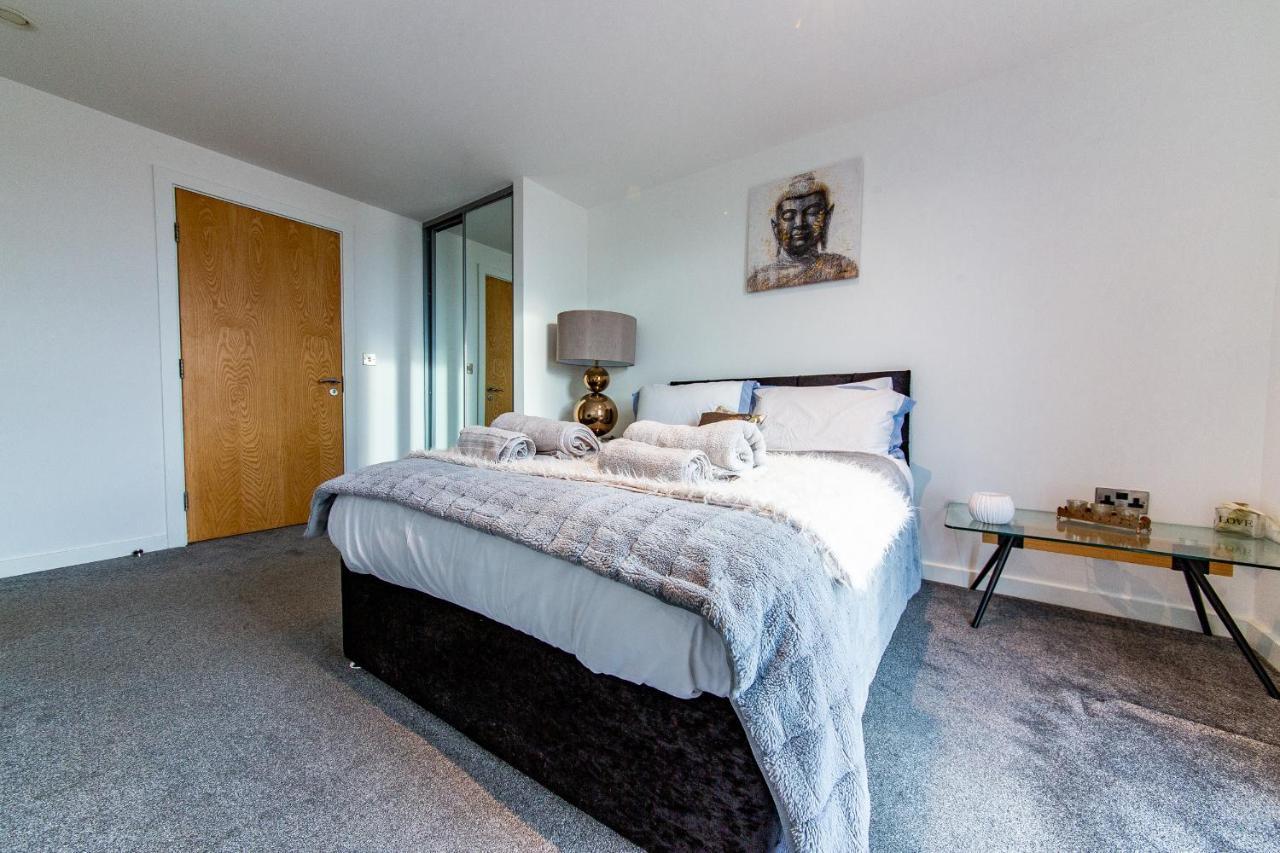 Spacious 3-Bed Penthouse With City Sky Line Views Шефилд Екстериор снимка