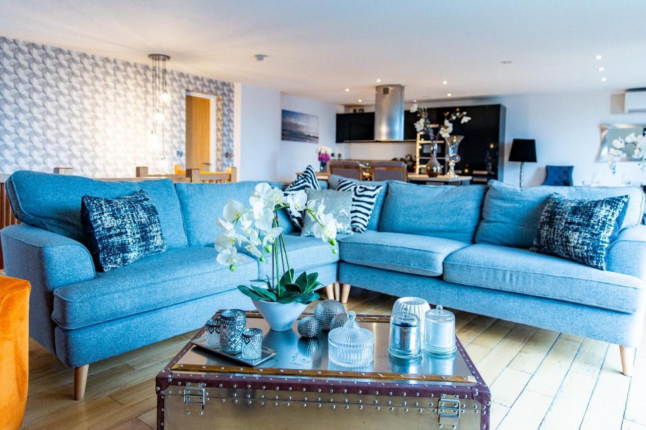 Spacious 3-Bed Penthouse With City Sky Line Views Шефилд Екстериор снимка