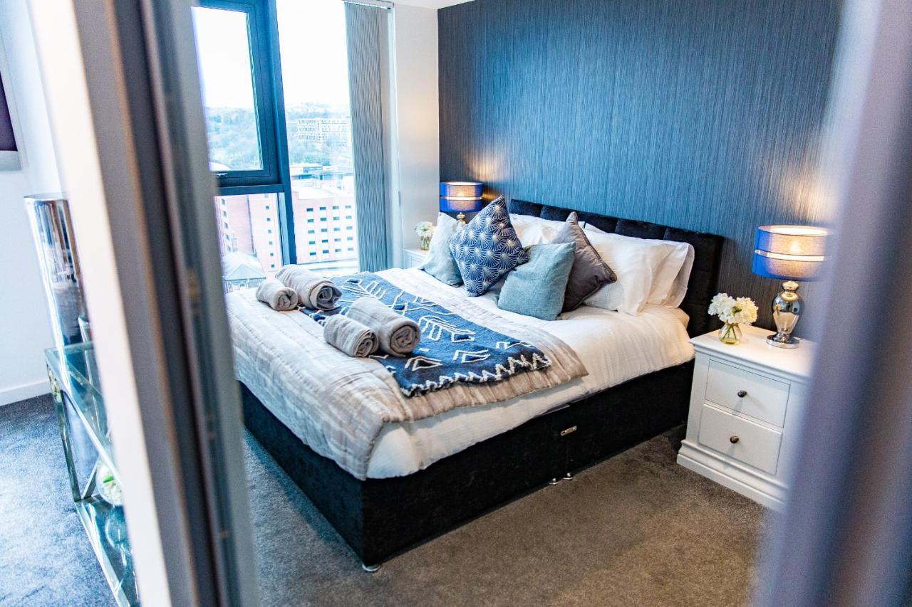 Spacious 3-Bed Penthouse With City Sky Line Views Шефилд Екстериор снимка